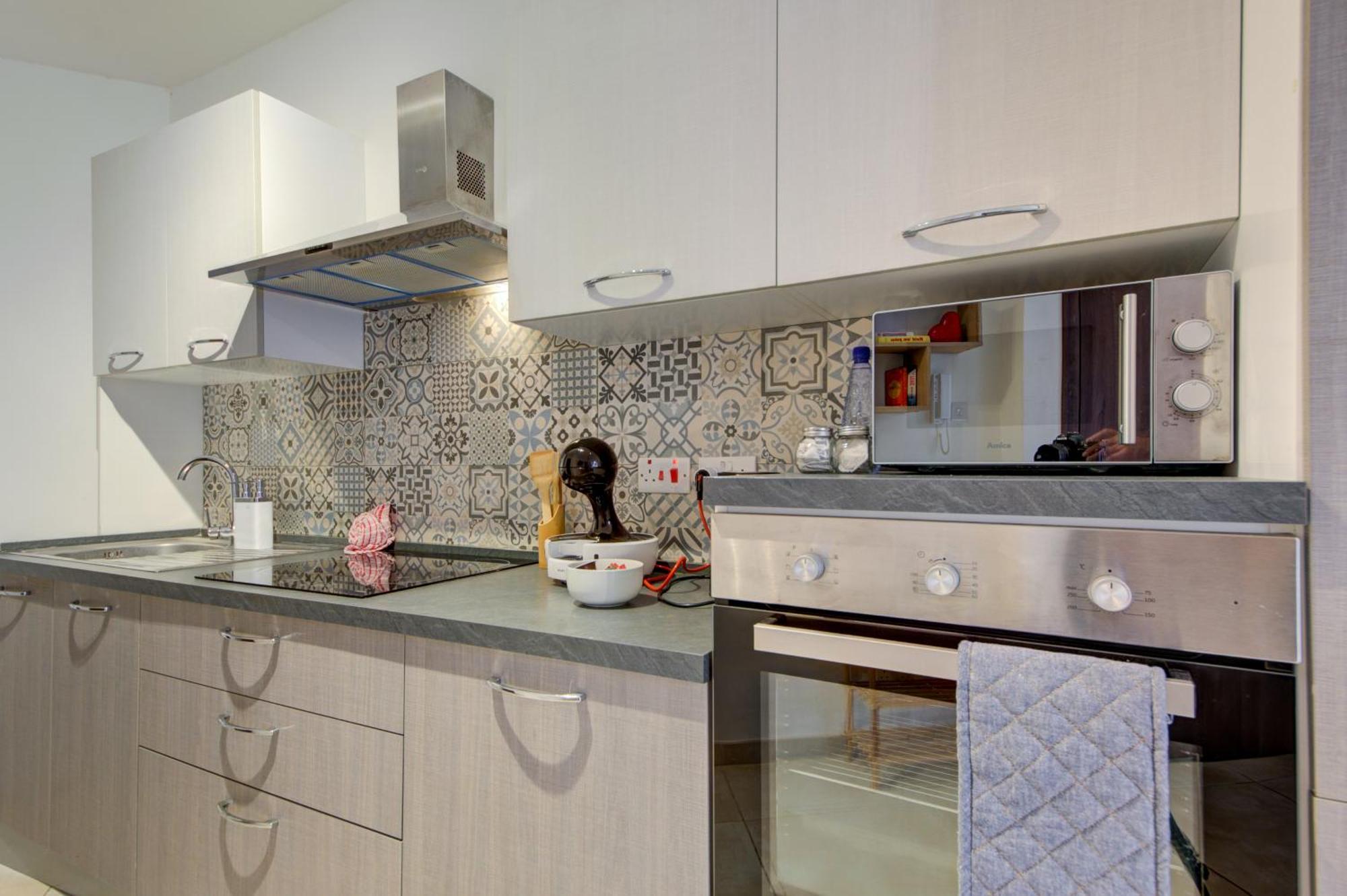 New By Sf Homes - Close To The *